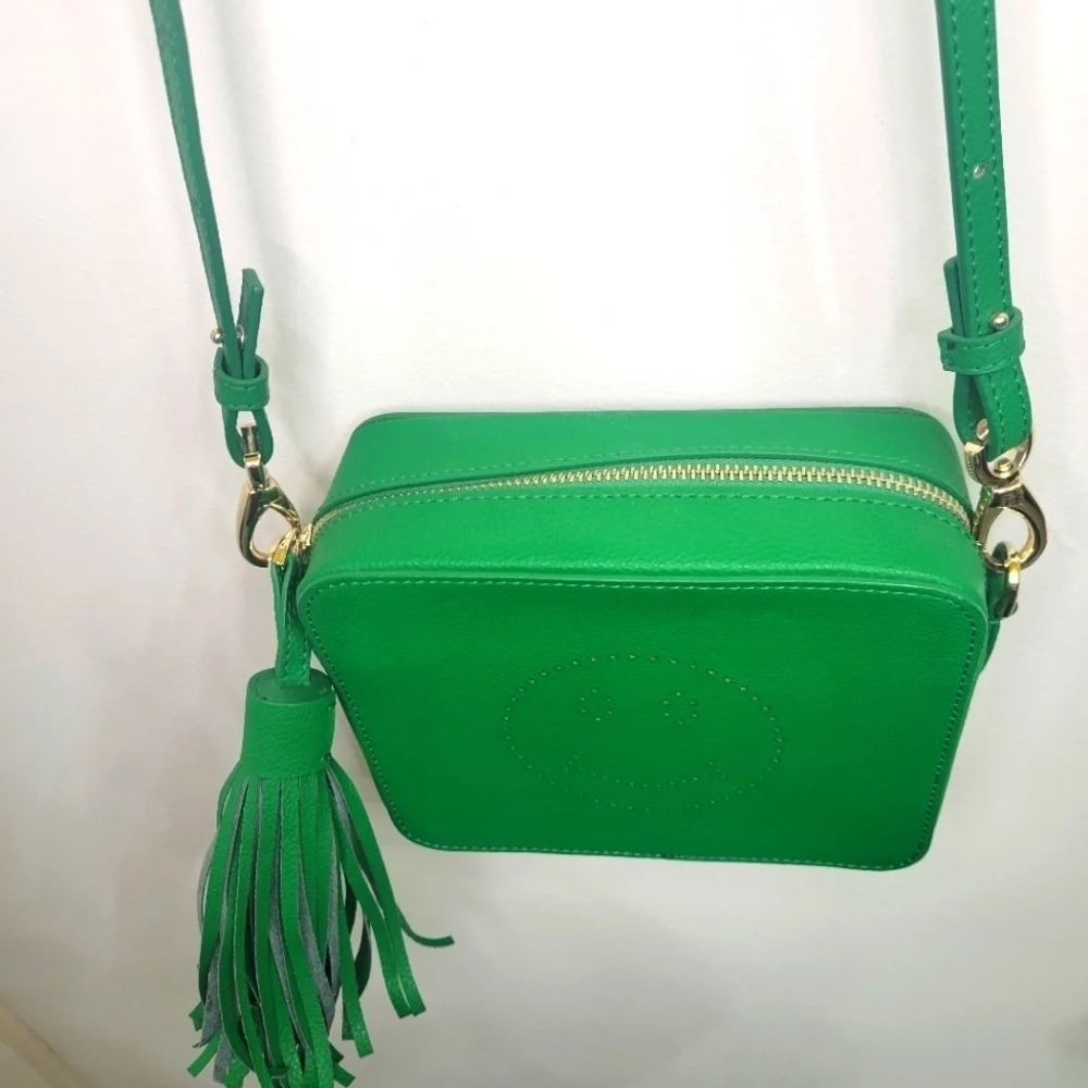 [NWOT] SMILEY FACE 😊 GREEN CAMERA BAG WITH TASSEL (from Korea)💚